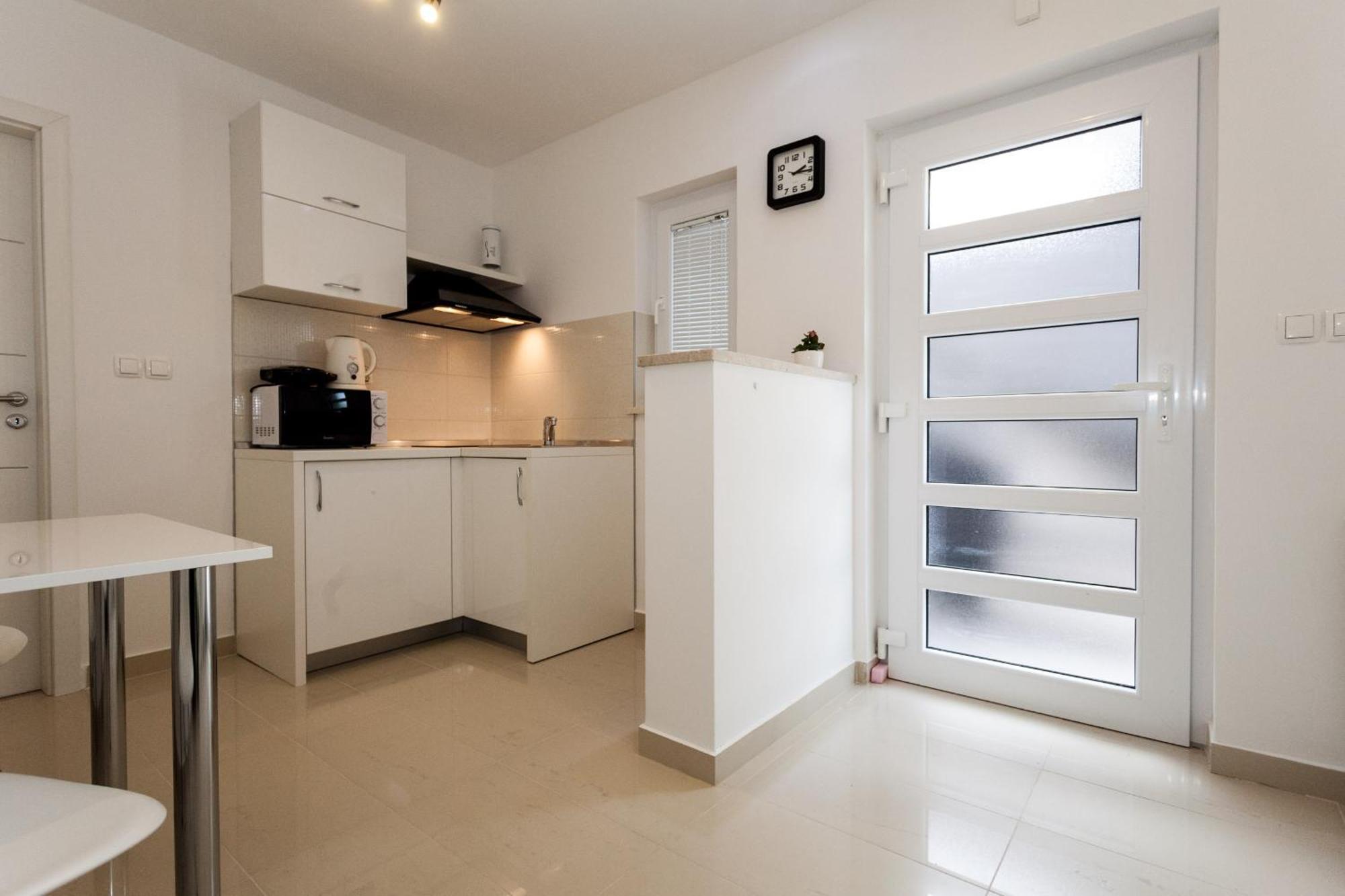 Beach Apartments Rafael Задар Стая снимка
