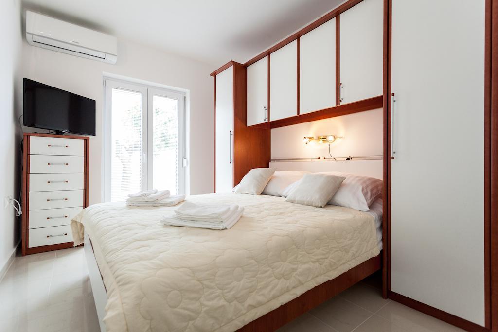 Beach Apartments Rafael Задар Стая снимка