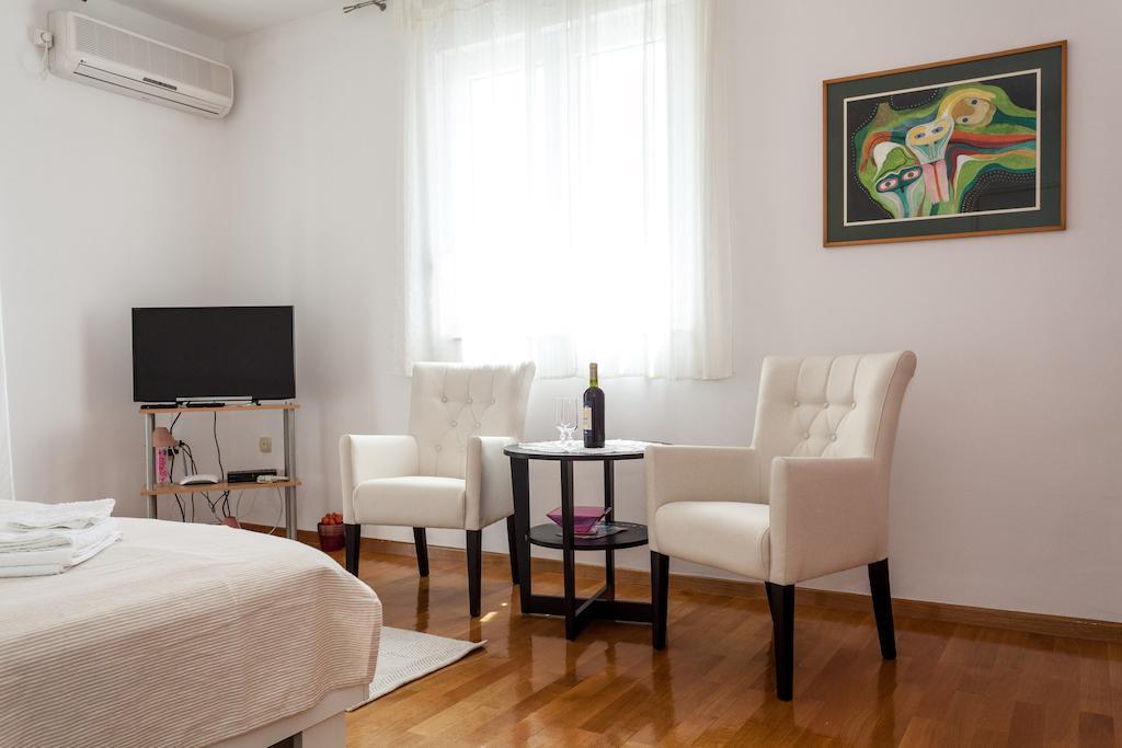 Beach Apartments Rafael Задар Стая снимка