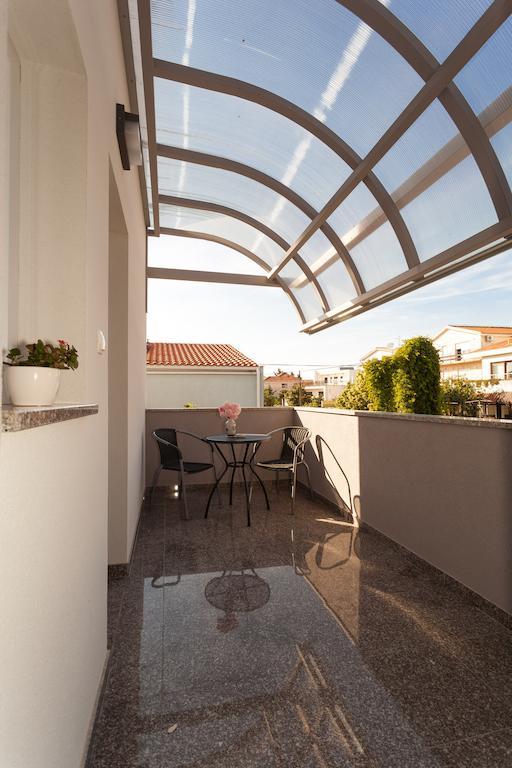 Beach Apartments Rafael Задар Стая снимка